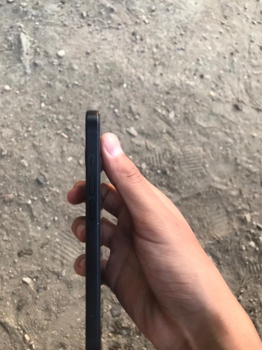 Продам айфон 15.