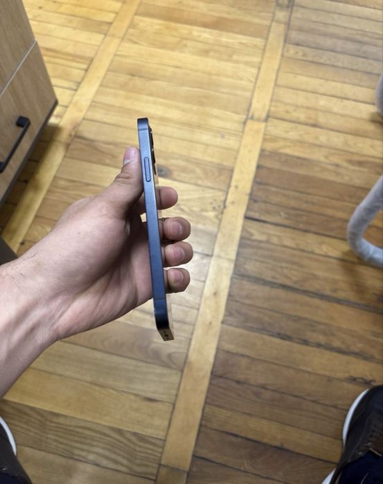 IPhone 12 64GB (76%)