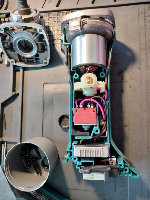 Reparatii-revizii scule profesionale si acumulatori