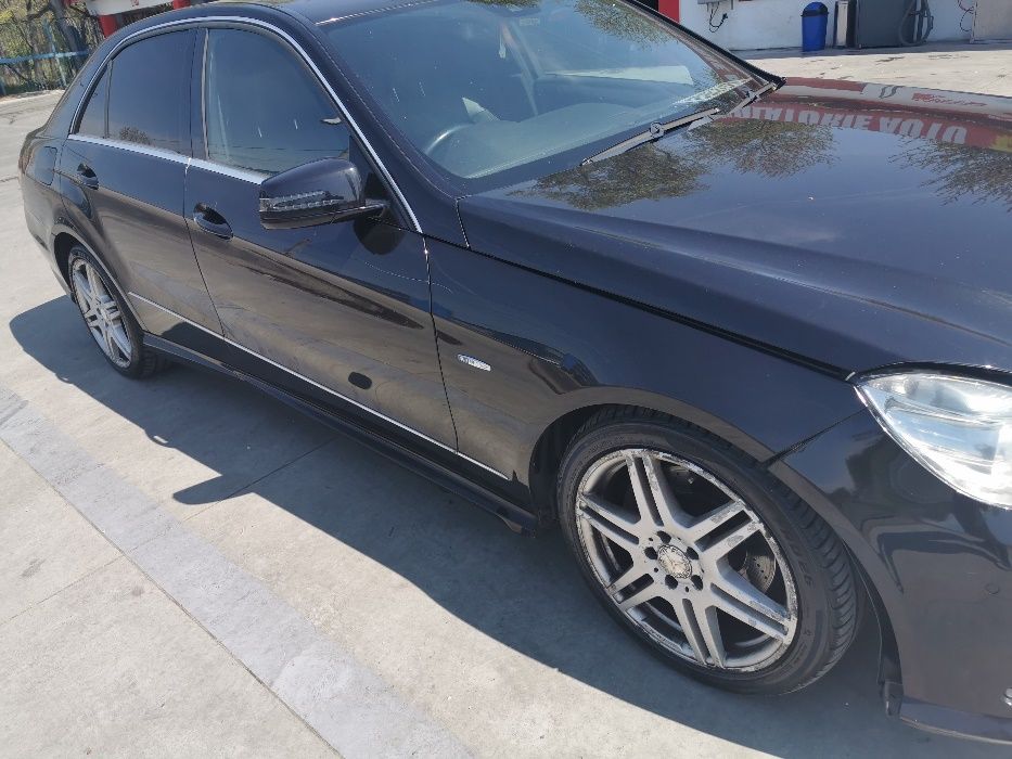 Dezmembrez mercedes e350 w212 amg piese mercedes bara fata bara spate