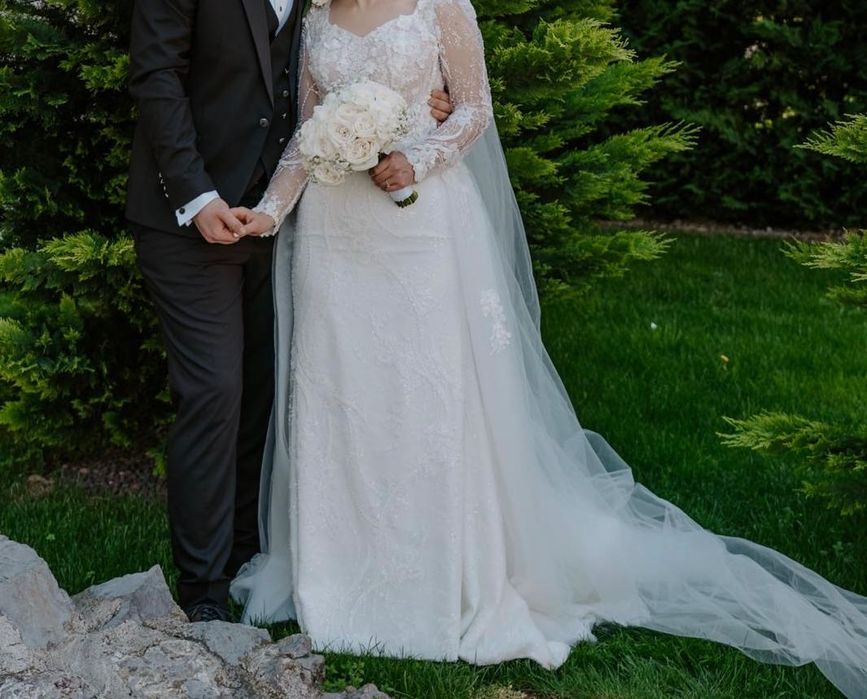 Vând rochie de mireasă, în stare impecabilă, mărimea S-M