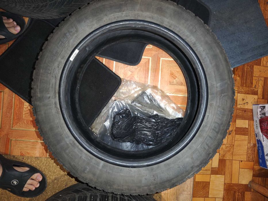 Michelin Alpin 6 215 55 17 dot 3518 зимни гуми