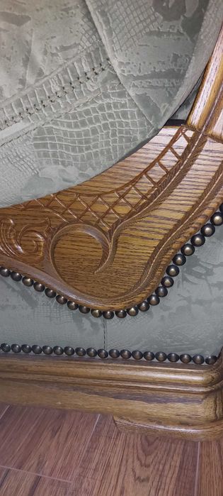 Класическа холна гарнитура с основа от масив - дъб