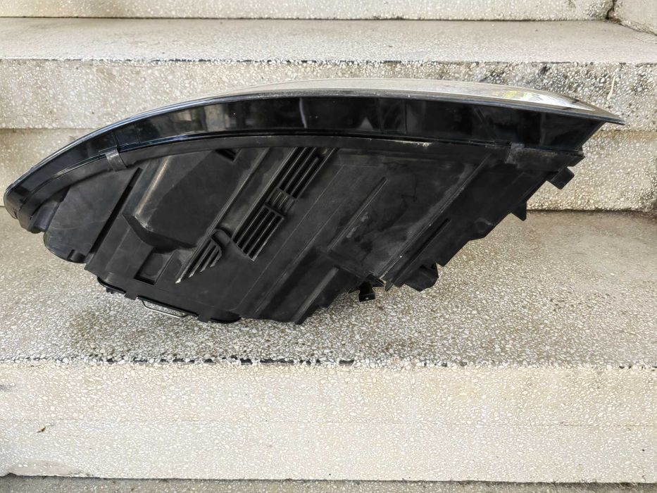 Фар Volvo S40 Xenon десен Оригинален