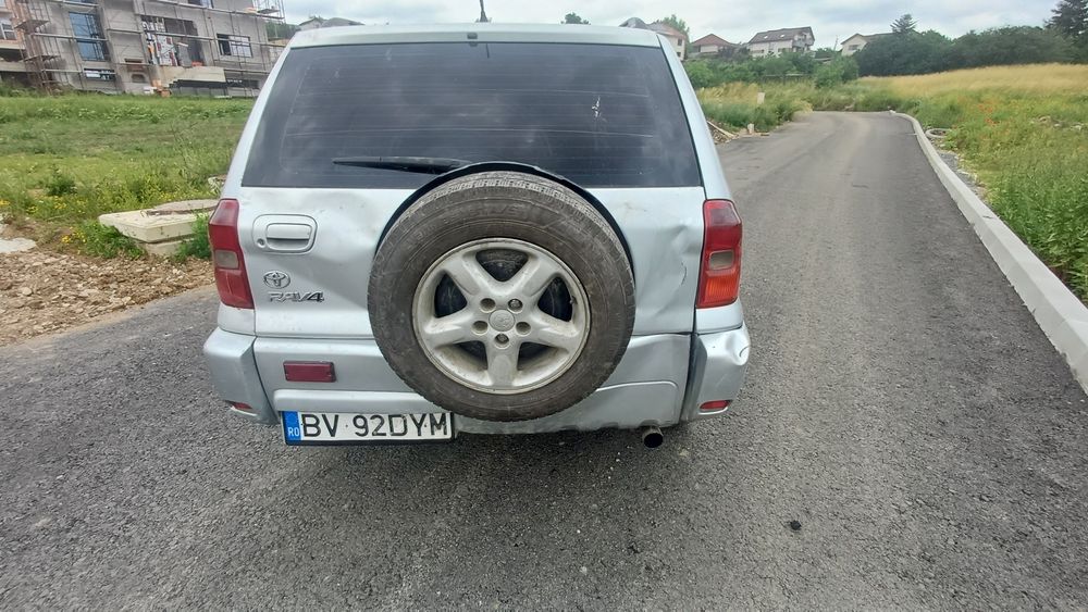 Vând Toyota Rav4