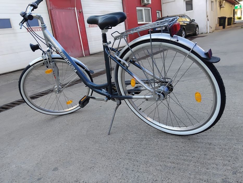 Vând bicicleta din aluminiu pentru damă