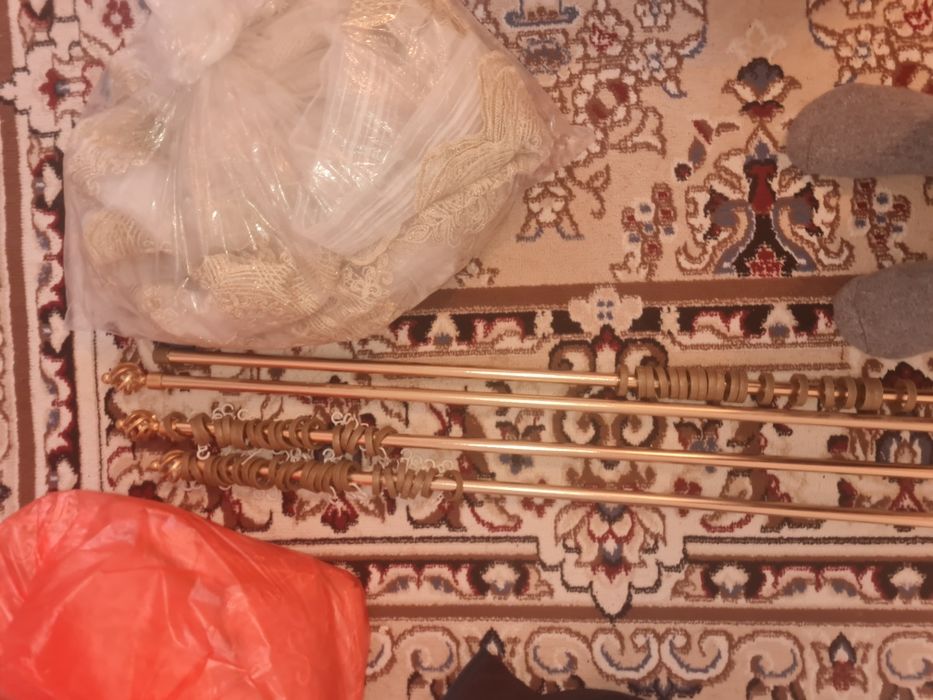 Карнизы и занавесть.