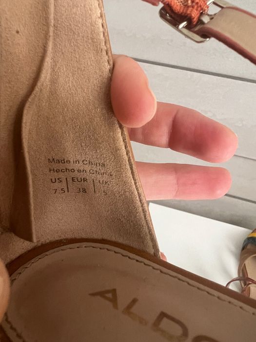 ALDO сандали с каишки