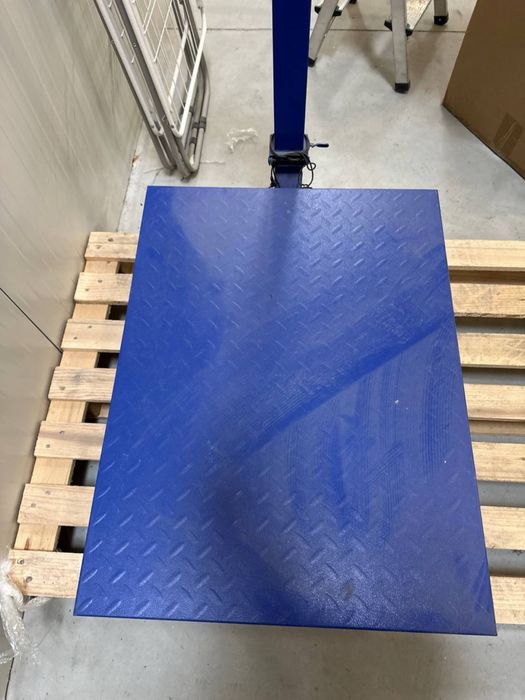 Електронна платформена везна – до 1000 кг (чисто нова)