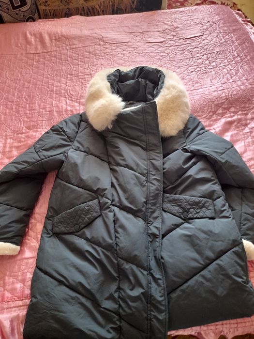 Продам женскую куртку.