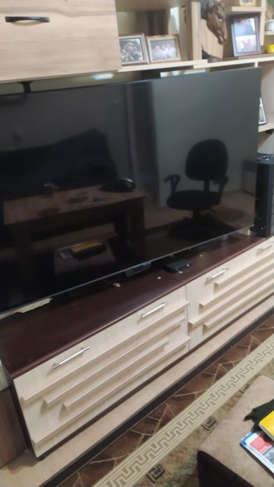 Телевизор Самсунг,65 инча