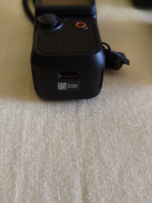 DJI Osmo Pocket 3 [Creator Combo] - Nouă