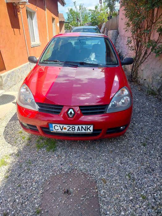 Vând Renault Clio 2 benzină + GPL