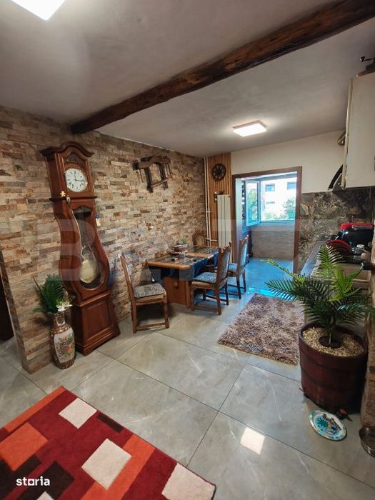 Apartament 2 camere, decomandat, 57 mp, etaj 2/4, zona Rovine — fotografia 3