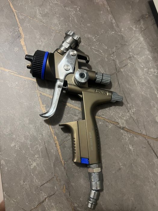 Vând pistol de vopsit sata jet 5500