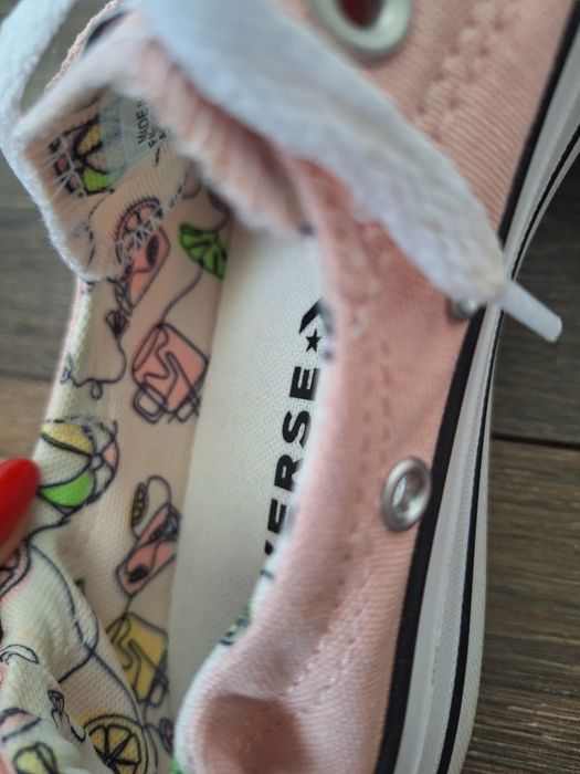 Розови Converse кецове