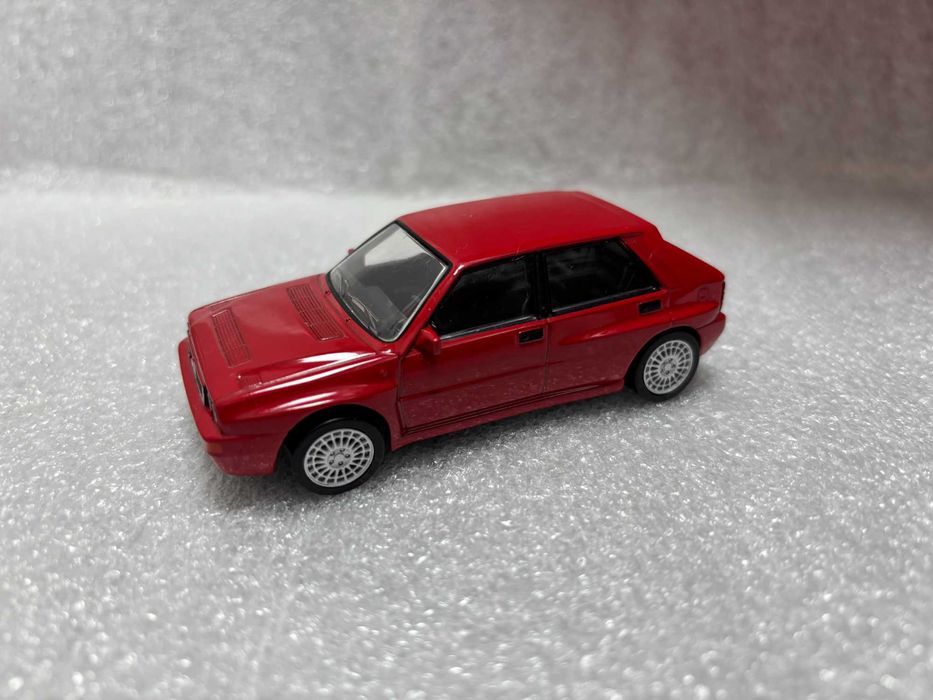 Метални Колички/2 бр. за 15€/ Lancia Delta Integrale  и Ferrari 1961