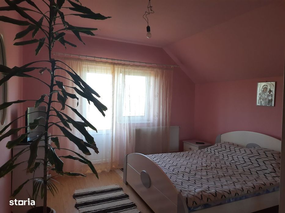 Casă separată cu 3 camere în Oradea