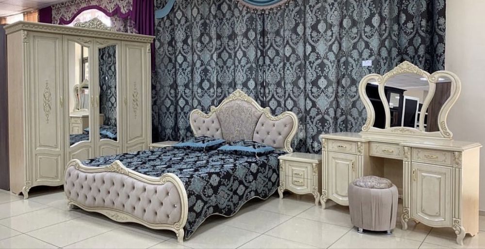 Спальный гарнитур