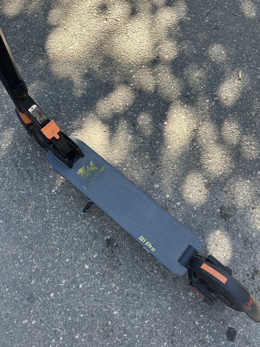 Vand Trotineta electrica KuKirin S1 Pro impecabila