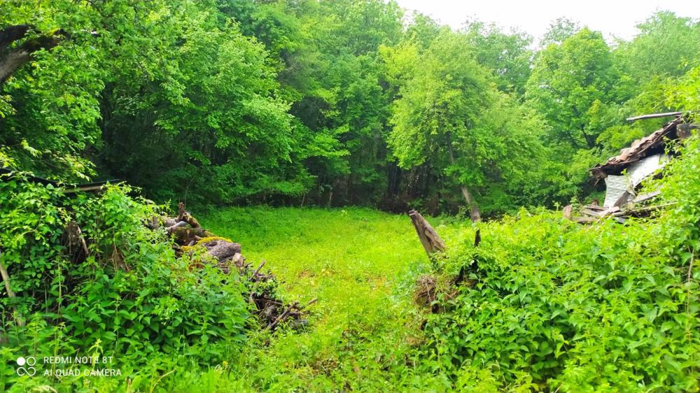 УПИ - 1300 м2 със стара къща за събаряне