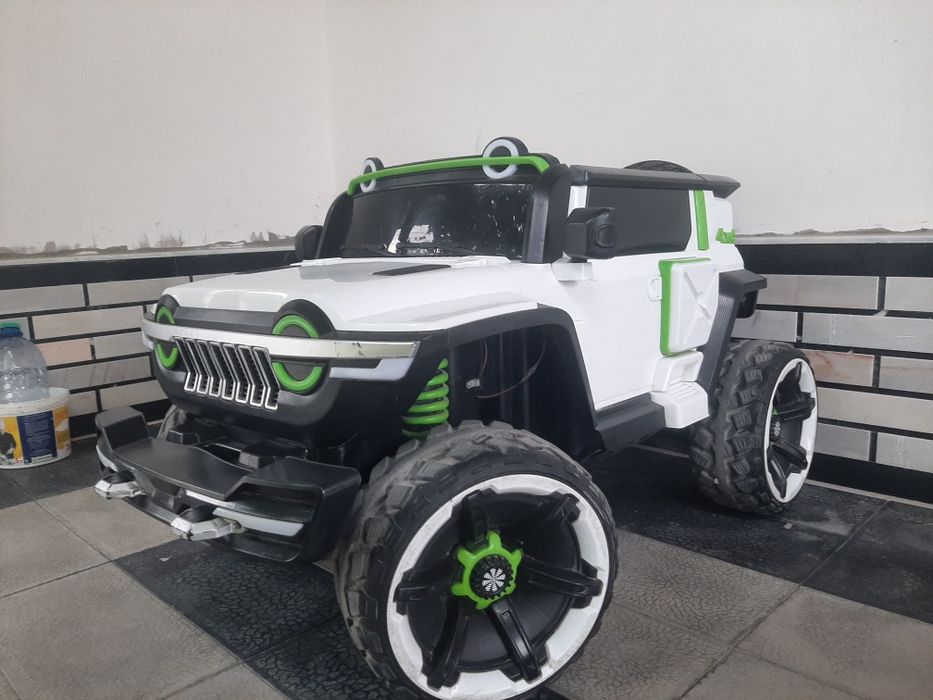 Hammer bolalar mashinasi