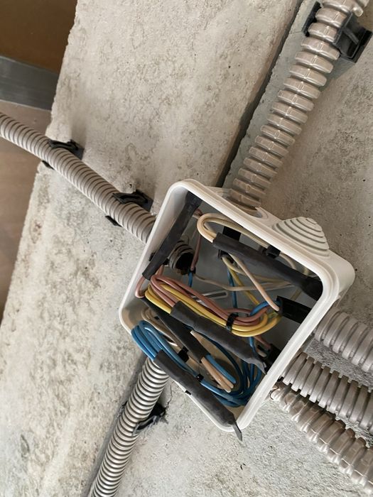 Электромонтажные работы.