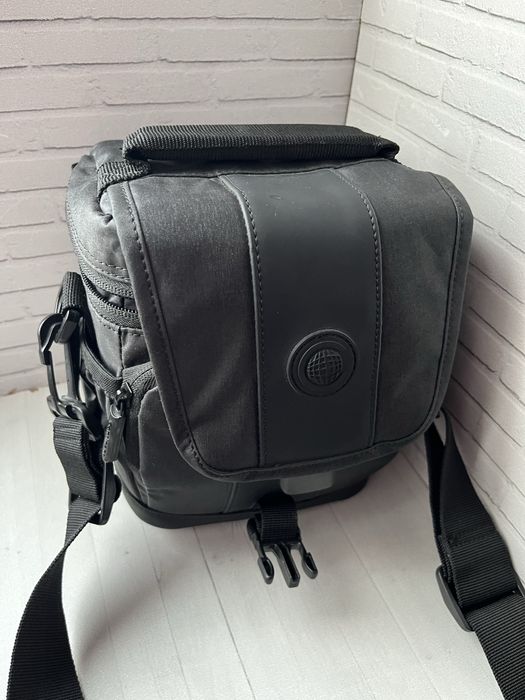 Фотоаппарат Canon EOS 1300D kit 18-55 III