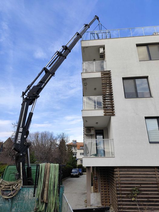 Транспортни услуги и услуги с преден прикачен кран