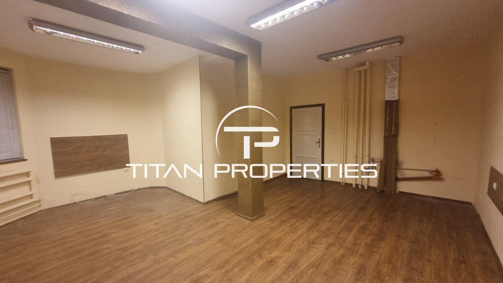 Продава се Офис в Пловдив, Мараша - 70 кв.м за 2672 €/кв.м - Снимка #4