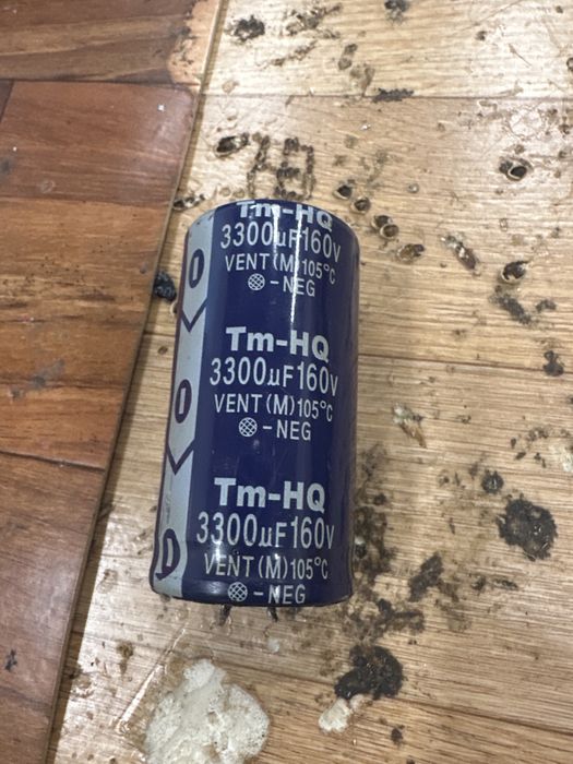Кондензатори 3300 микро фарада 160v