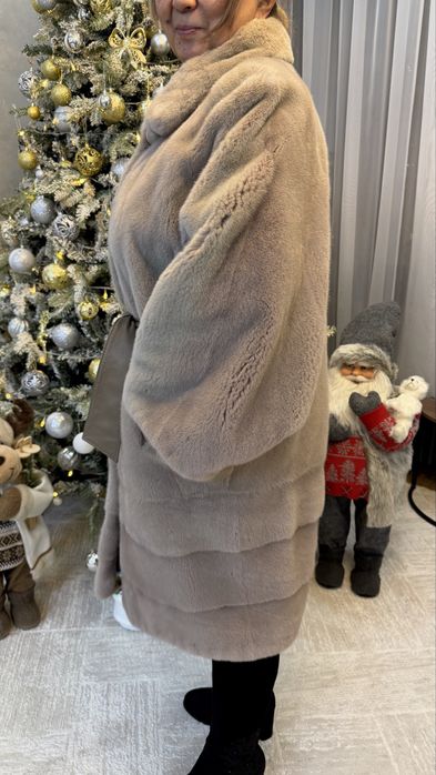 Продается Женская шуба