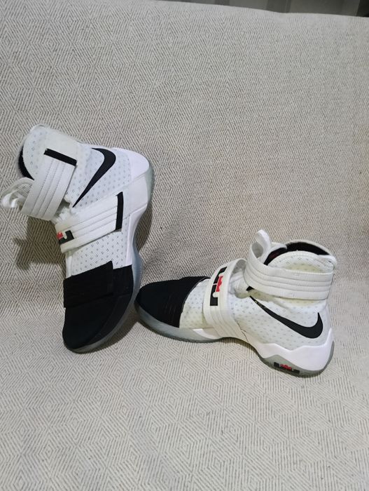 Nike LeBron Soldier 10 Black Toe mărime 45