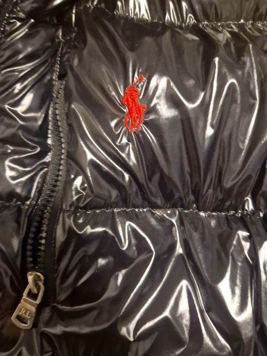 Geacă de iarnă Polo Ralph Lauren cu glugă, neagră lucioasă – mărimea M