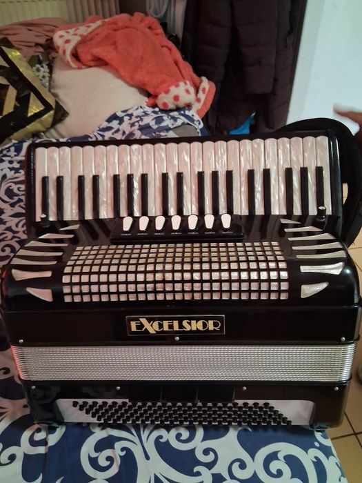 Vanzare acordeon Hohhner