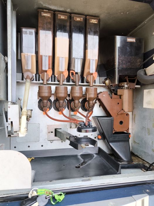 Комбиниран Вендинг автомат