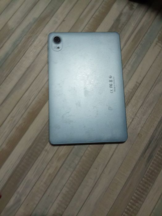 Продам планшет срочно