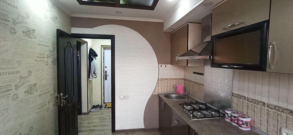 Продам свою квартиру на Лисунова, кирпич