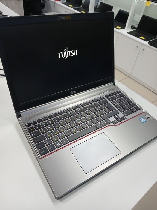 Ноутбук fujitsu E756