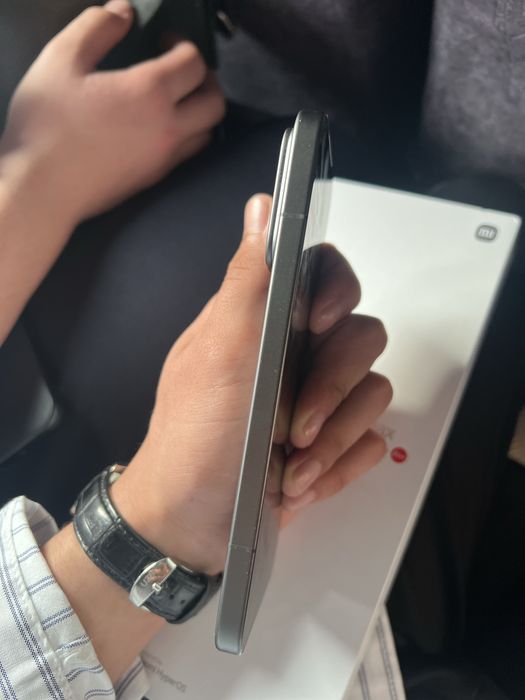 Xiaomi 17 Pro Max  1TB/16 sotiladi. Telefon ideal karopka dakument bor