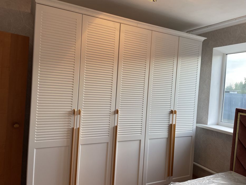 Продам спальный гарнитур