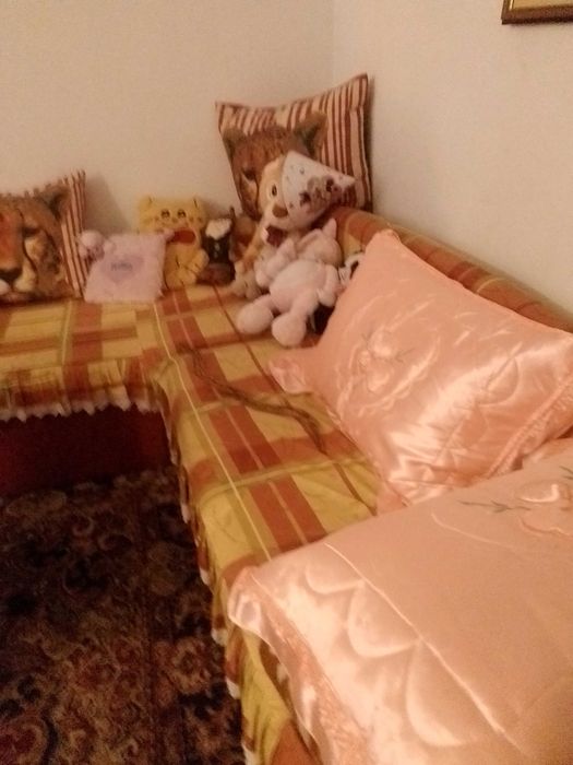 Дава стая от апартамент под наем на бул Христо Ботев