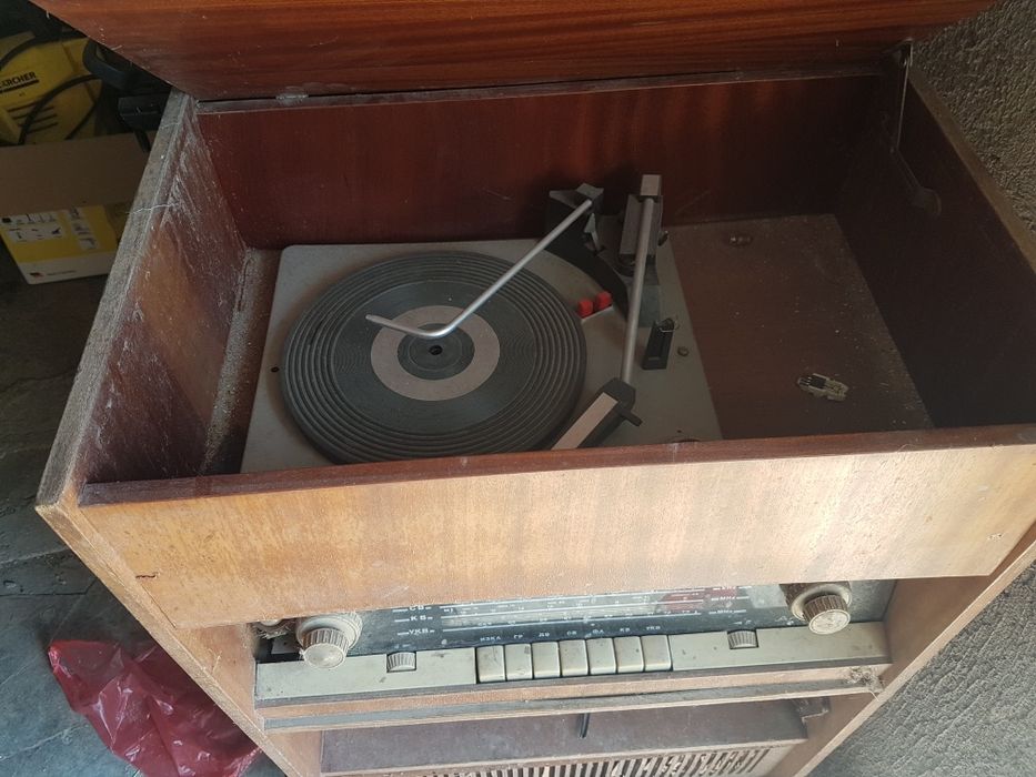 Респром лампово радио грамофон