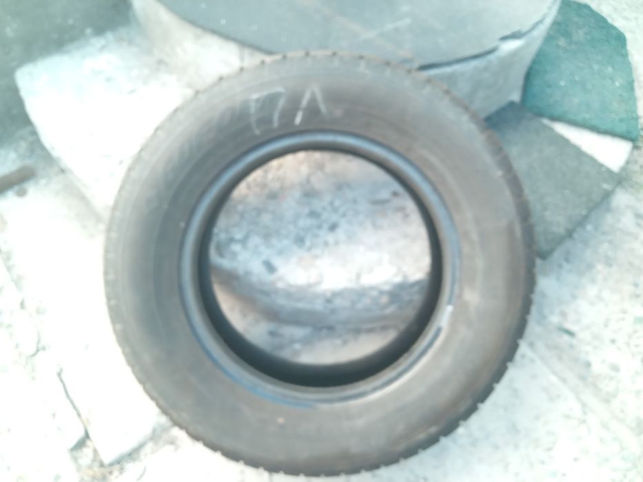 Продам шины 205/65/15