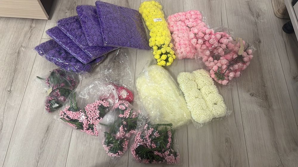 Силиконови цветя и захарни тичинки