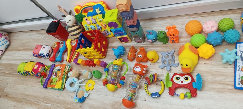 Jucărie pentru bebeluși
