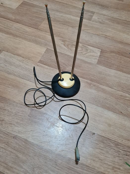 Комнатная антенна