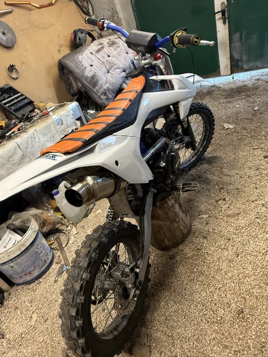 Продавам телстар. 125