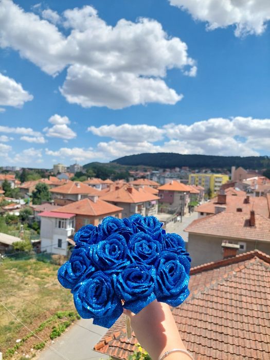 Букети от блестящи вечни рози