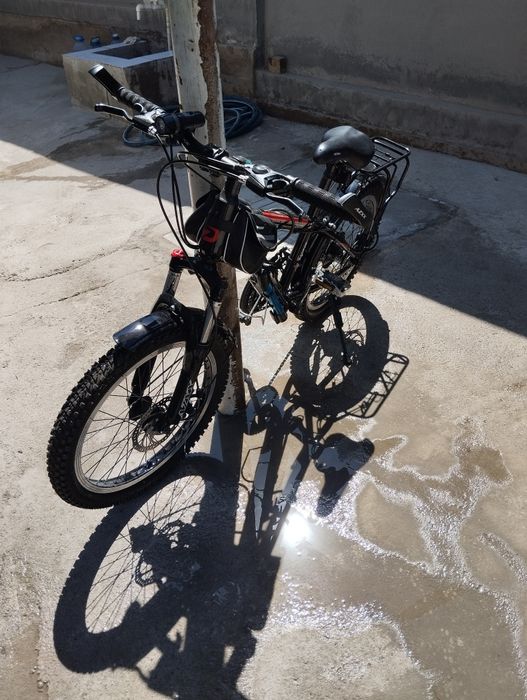 Сотилади велосипед янгидек куп училмаган